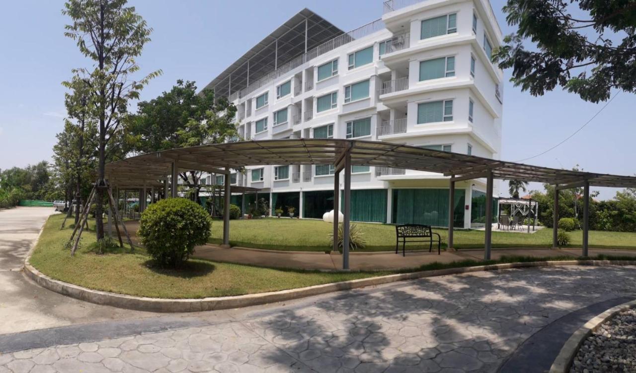 The White Garden Premier Saraburi Otel Ban Dao Ruang  Dış mekan fotoğraf