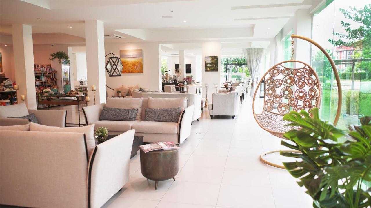 The White Garden Premier Saraburi Otel Ban Dao Ruang  Dış mekan fotoğraf
